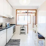 Sunshine Flat Apartmán *